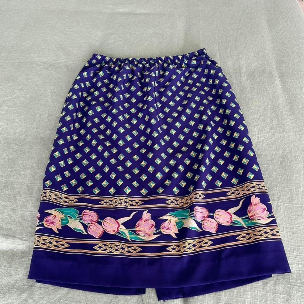 Vintage purple & green floral skirt size small Spring summer